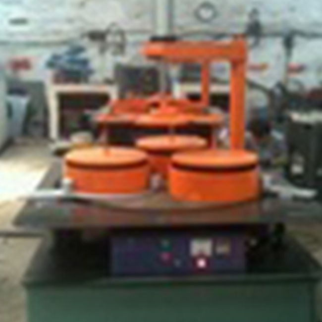 自提(ti)式擋圈(quan)調速抛(pāo)光機